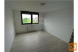 Naprodaj: 1-sobno Stanovanje Z Balkonom